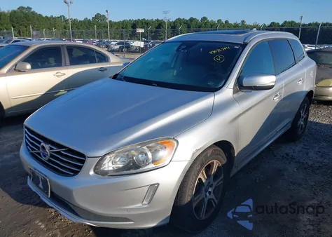 2015 Volvo Xc60 T6 из США, поврежденный, VIN YV4902RK2F2761744